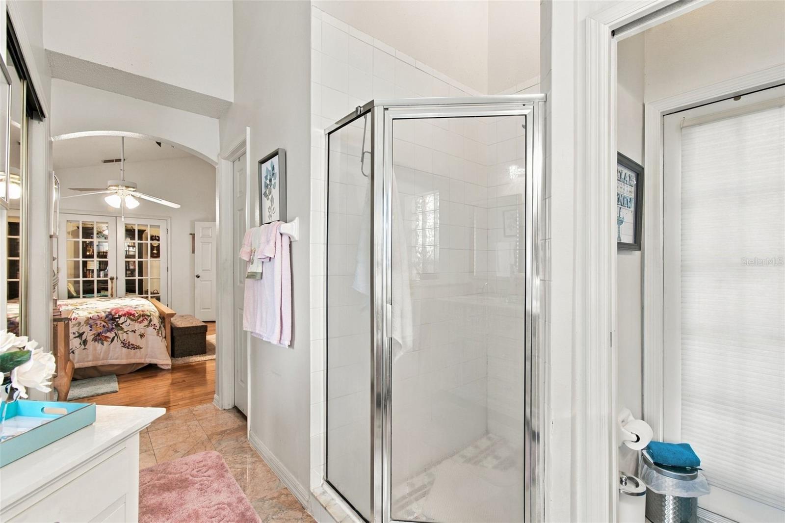 19014 SILVERBROOK DR — photo 44