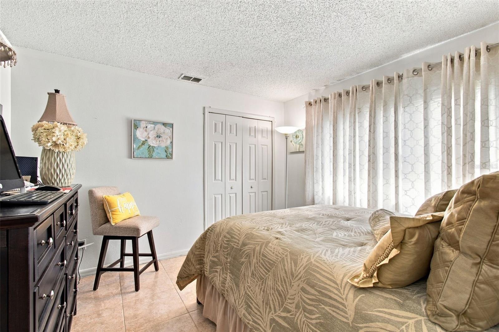 19014 SILVERBROOK DR — photo 50