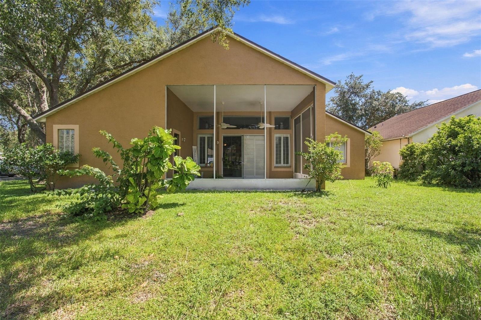 19014 SILVERBROOK DR — photo 57
