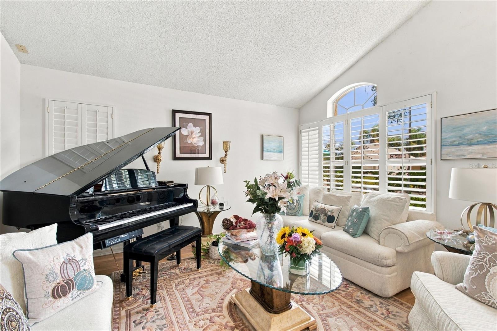 19014 SILVERBROOK DR — photo 18