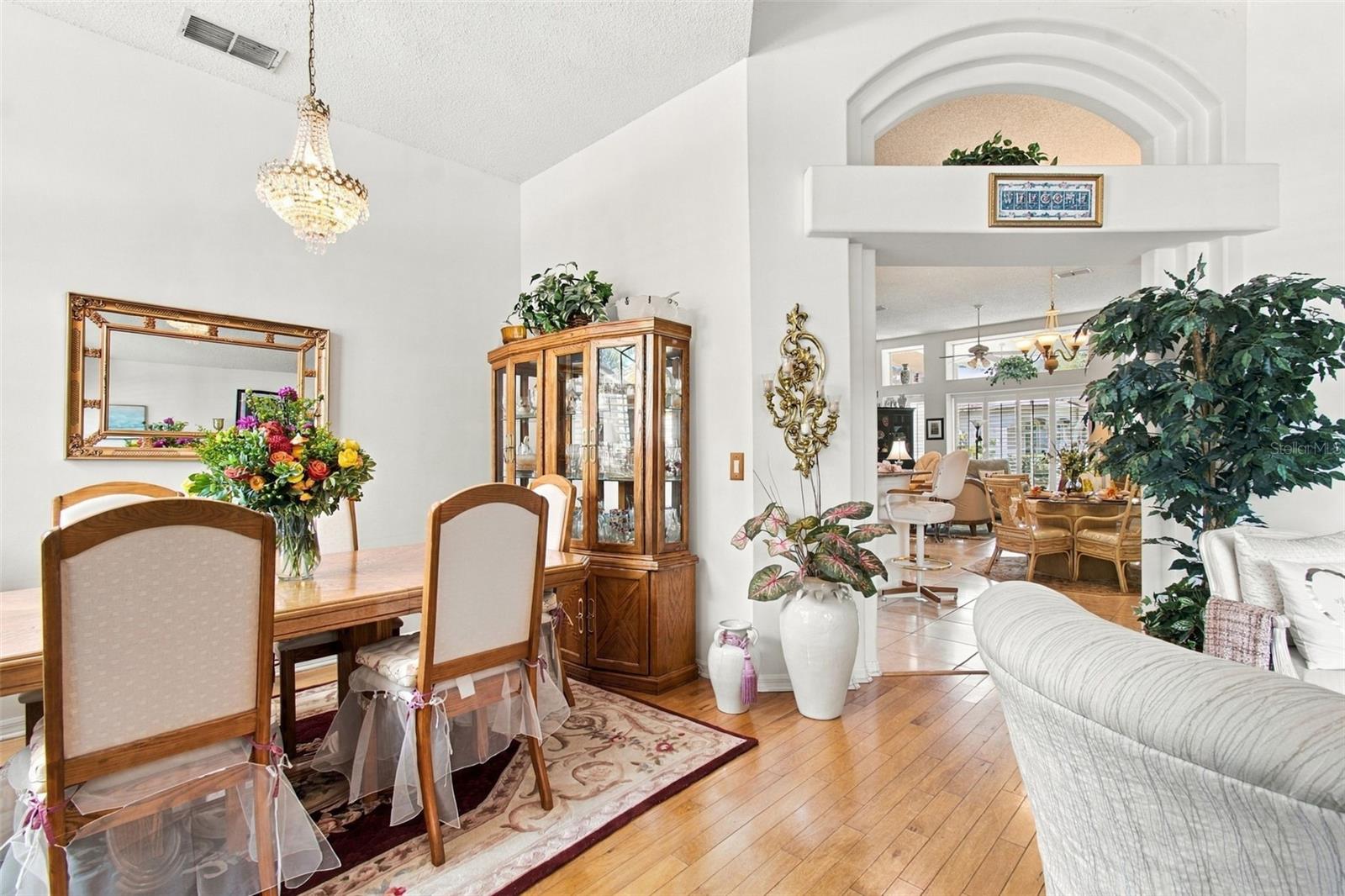 19014 SILVERBROOK DR — photo 13