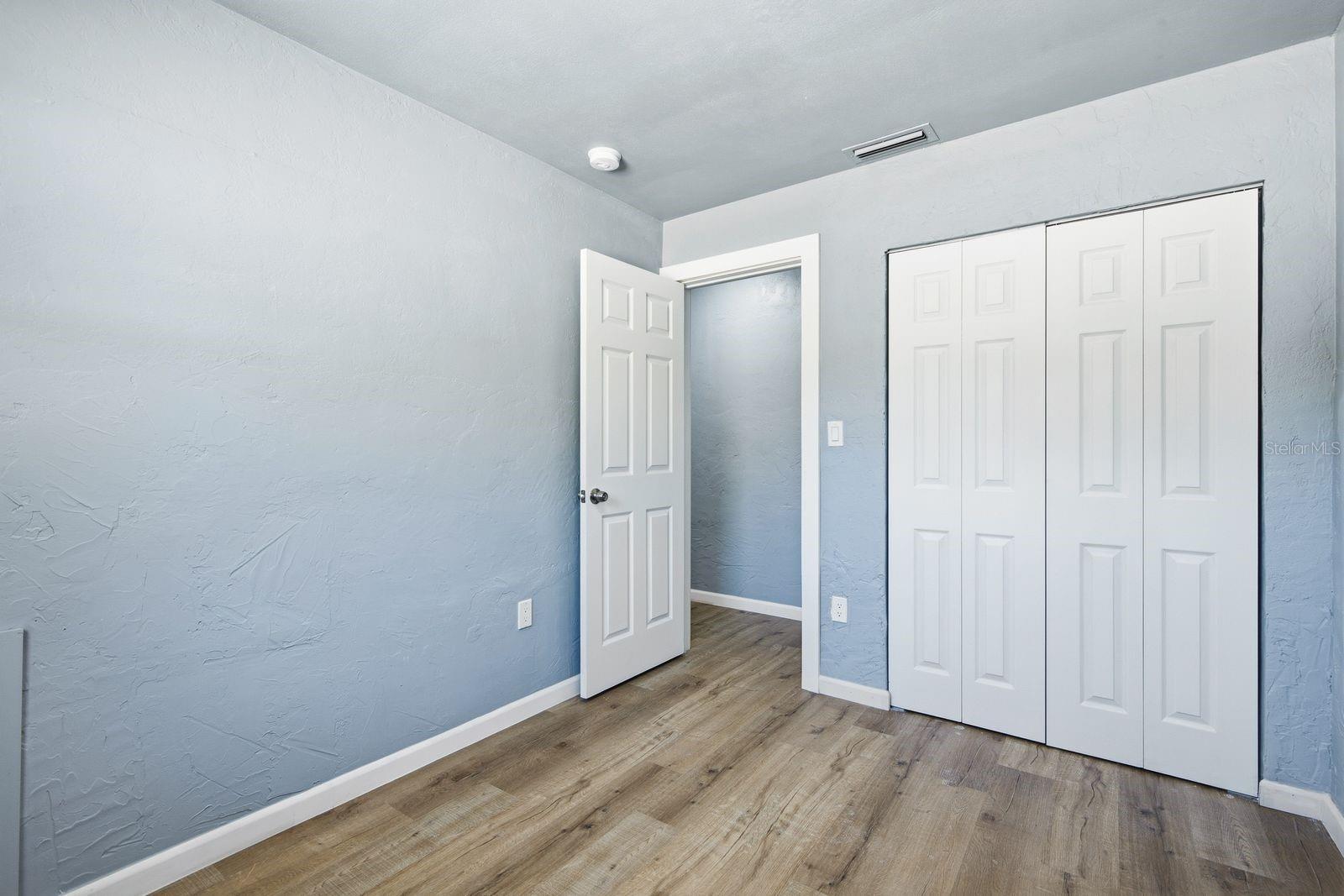 8143 OVERLOOK PL NE — photo 8