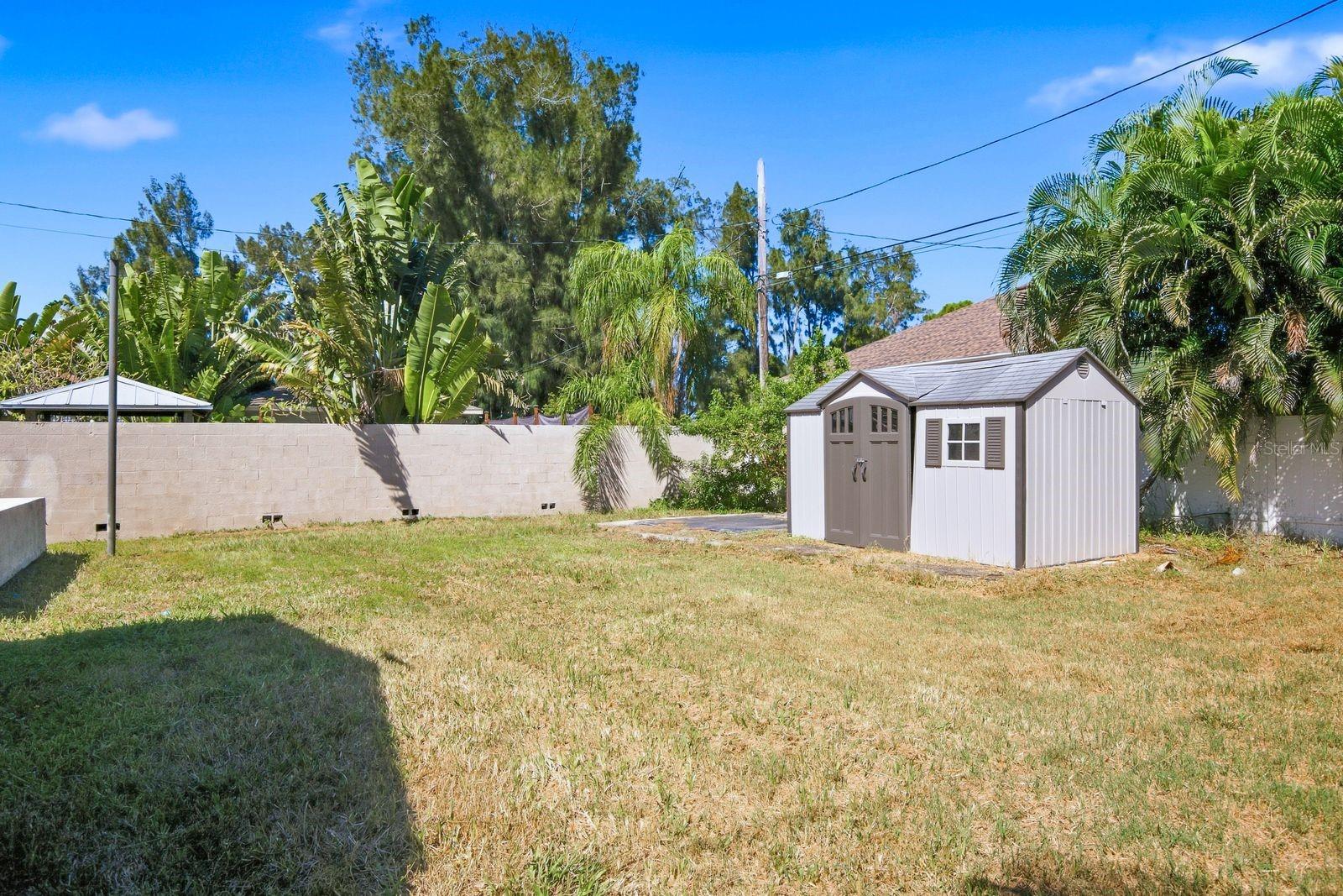 8143 OVERLOOK PL NE — photo 18