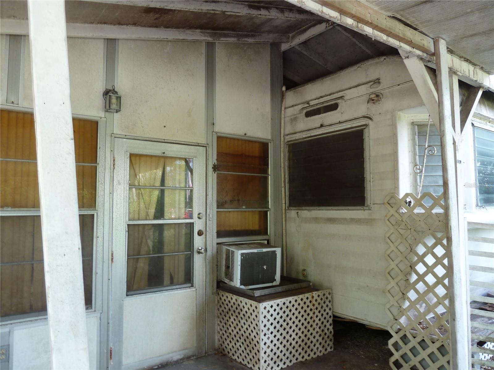 1202 LUCAS ST — photo 10