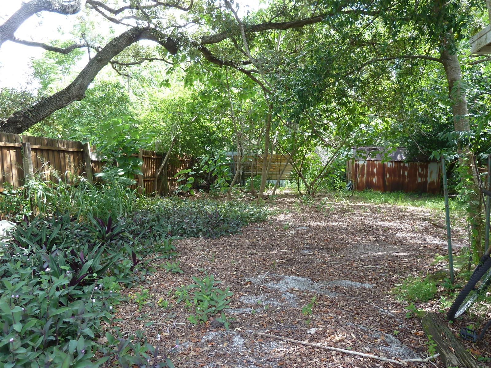 1202 LUCAS ST — photo 5