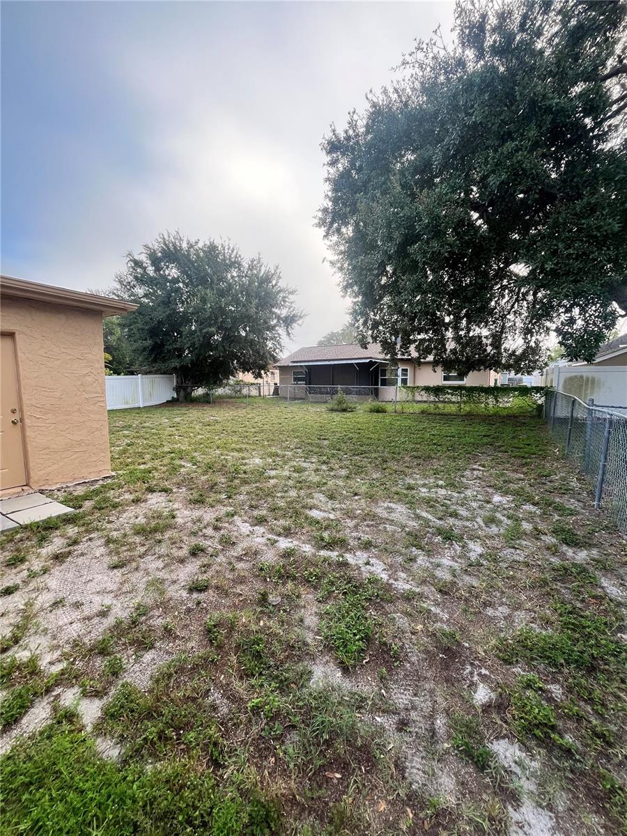 1238 FUCHSIA DR — photo 22