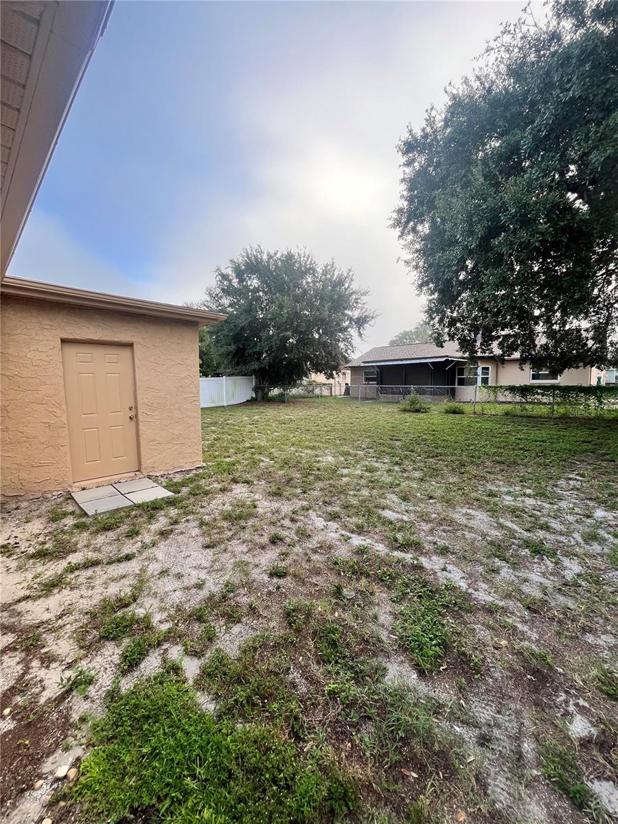 1238 FUCHSIA DR — photo 21