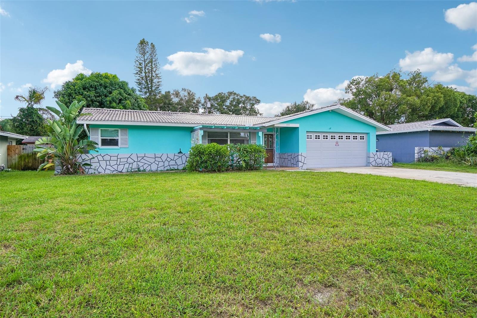 1777 BENTLEY ST — photo 4