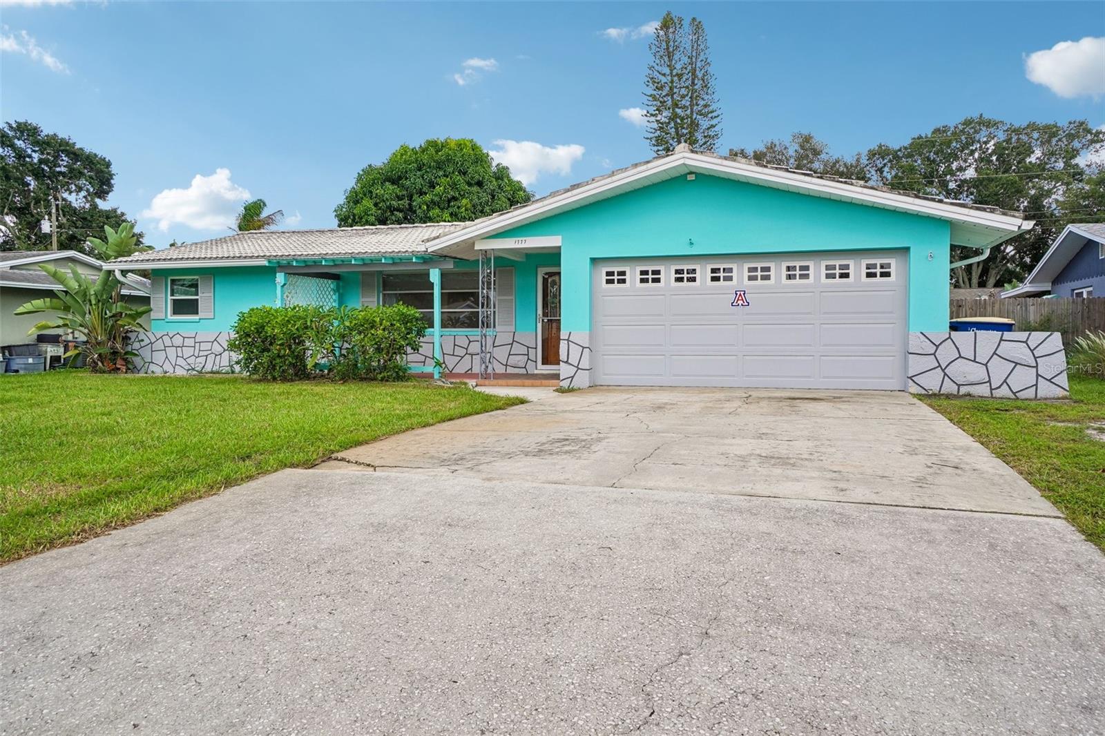1777 BENTLEY ST — photo 3