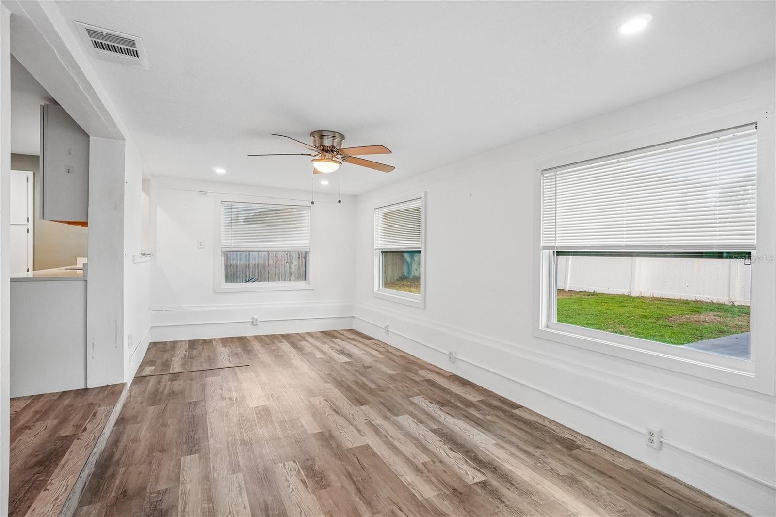 1777 BENTLEY ST — photo 15