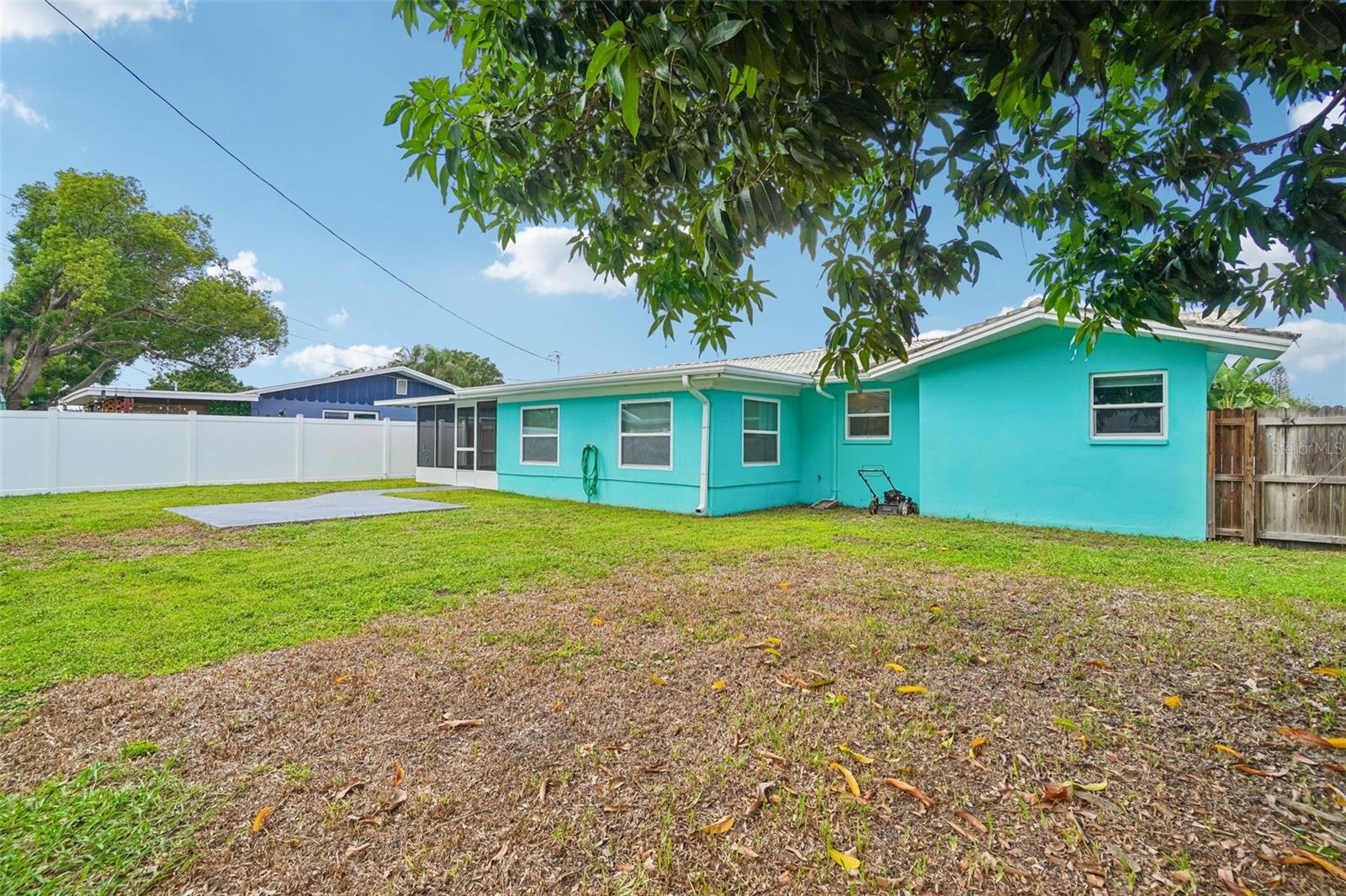 1777 BENTLEY ST — photo 35