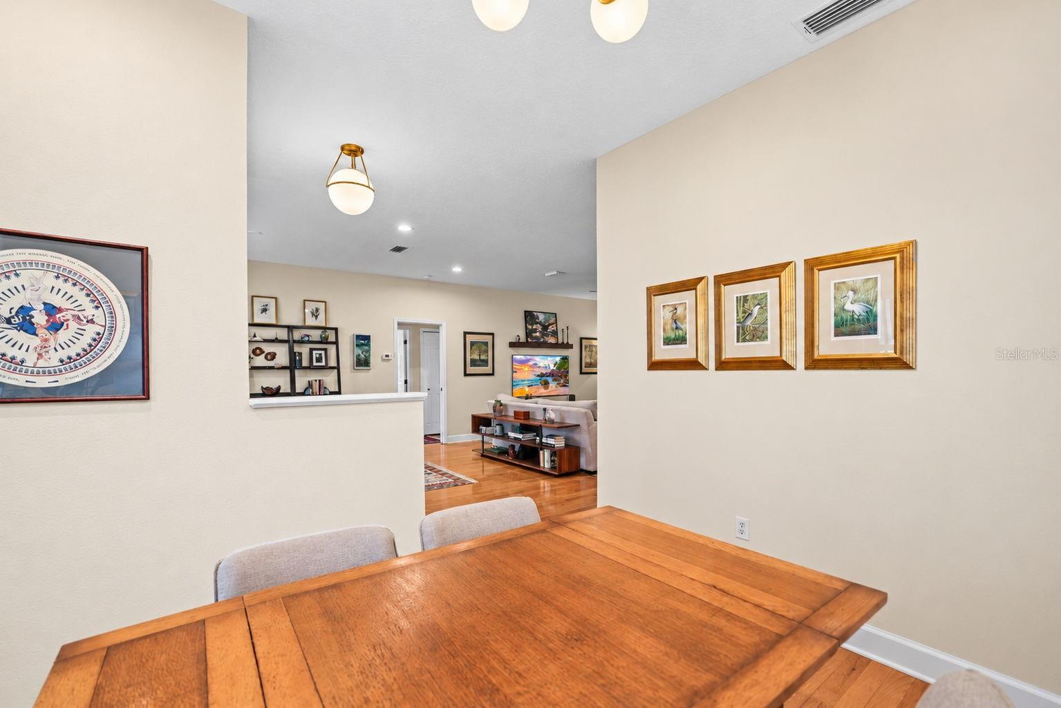 2013 MACARTHUR CT — photo 26