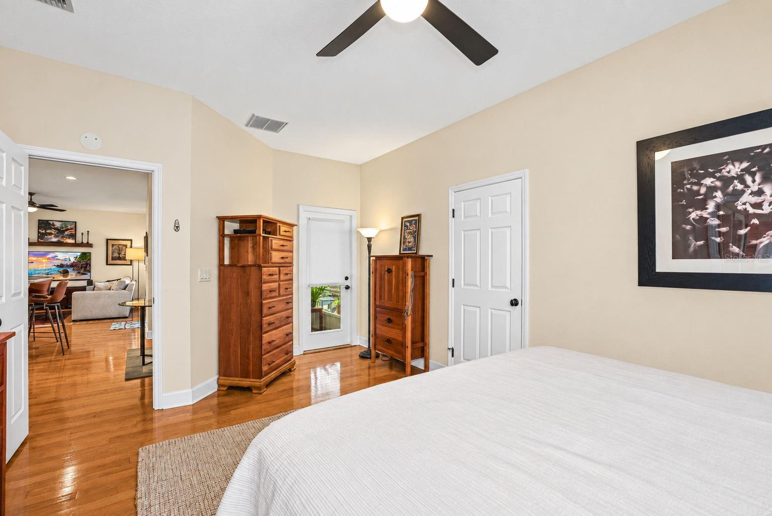 2013 MACARTHUR CT — photo 32