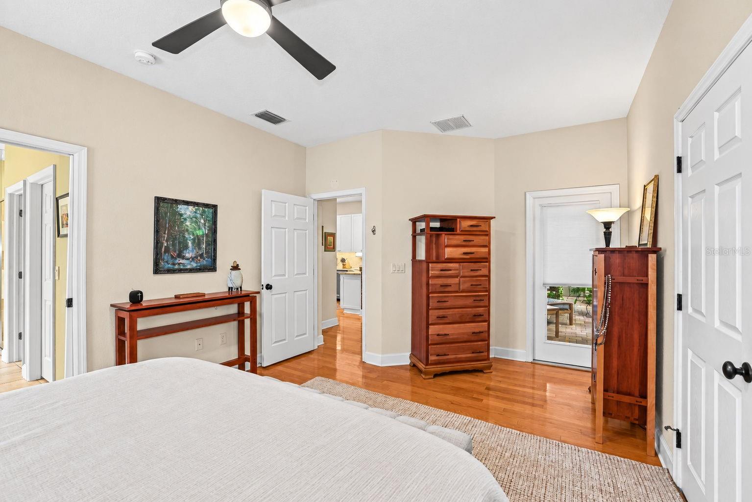2013 MACARTHUR CT — photo 31