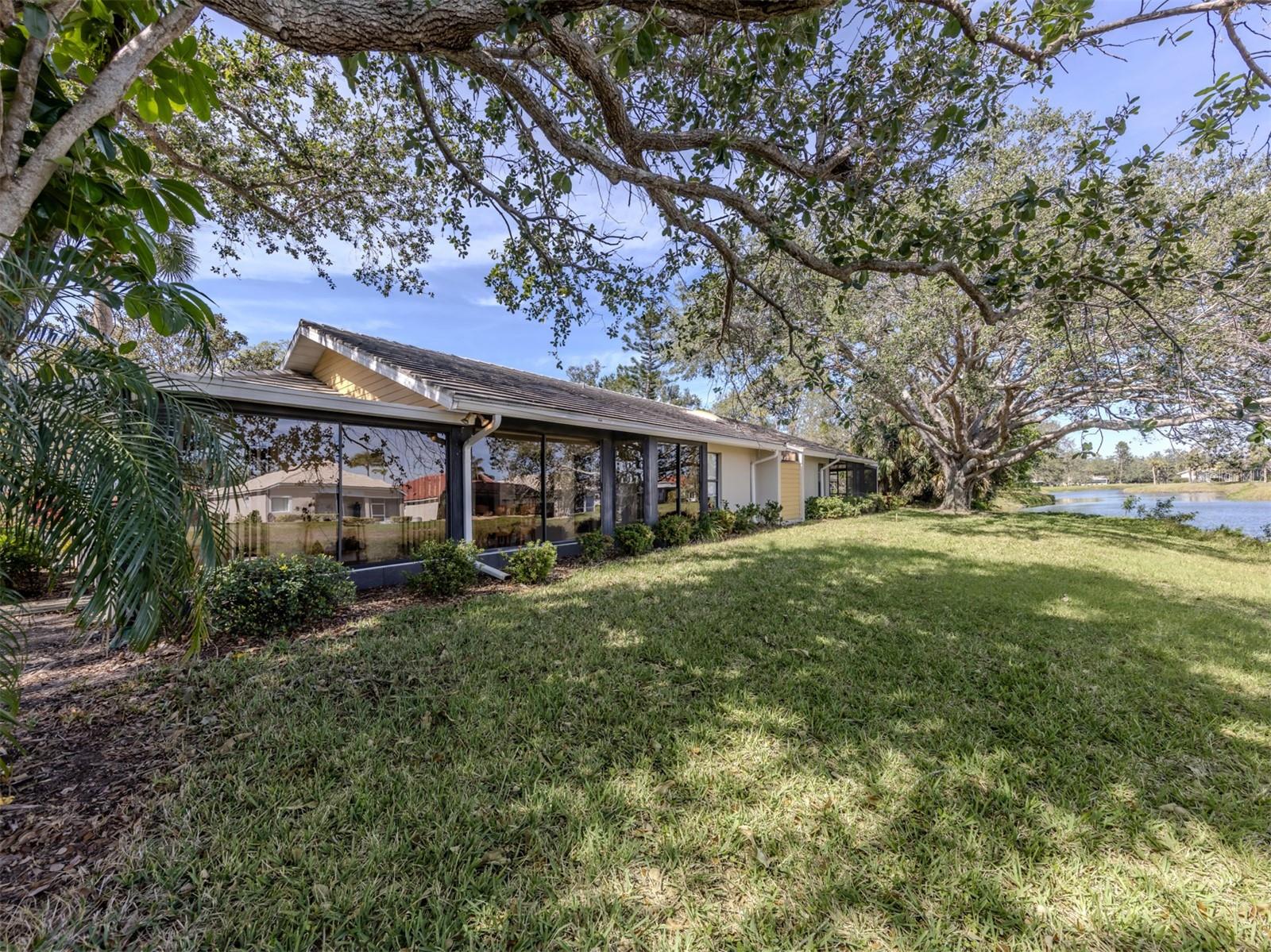 268 SOUTHAMPTON DR #309 — photo 8