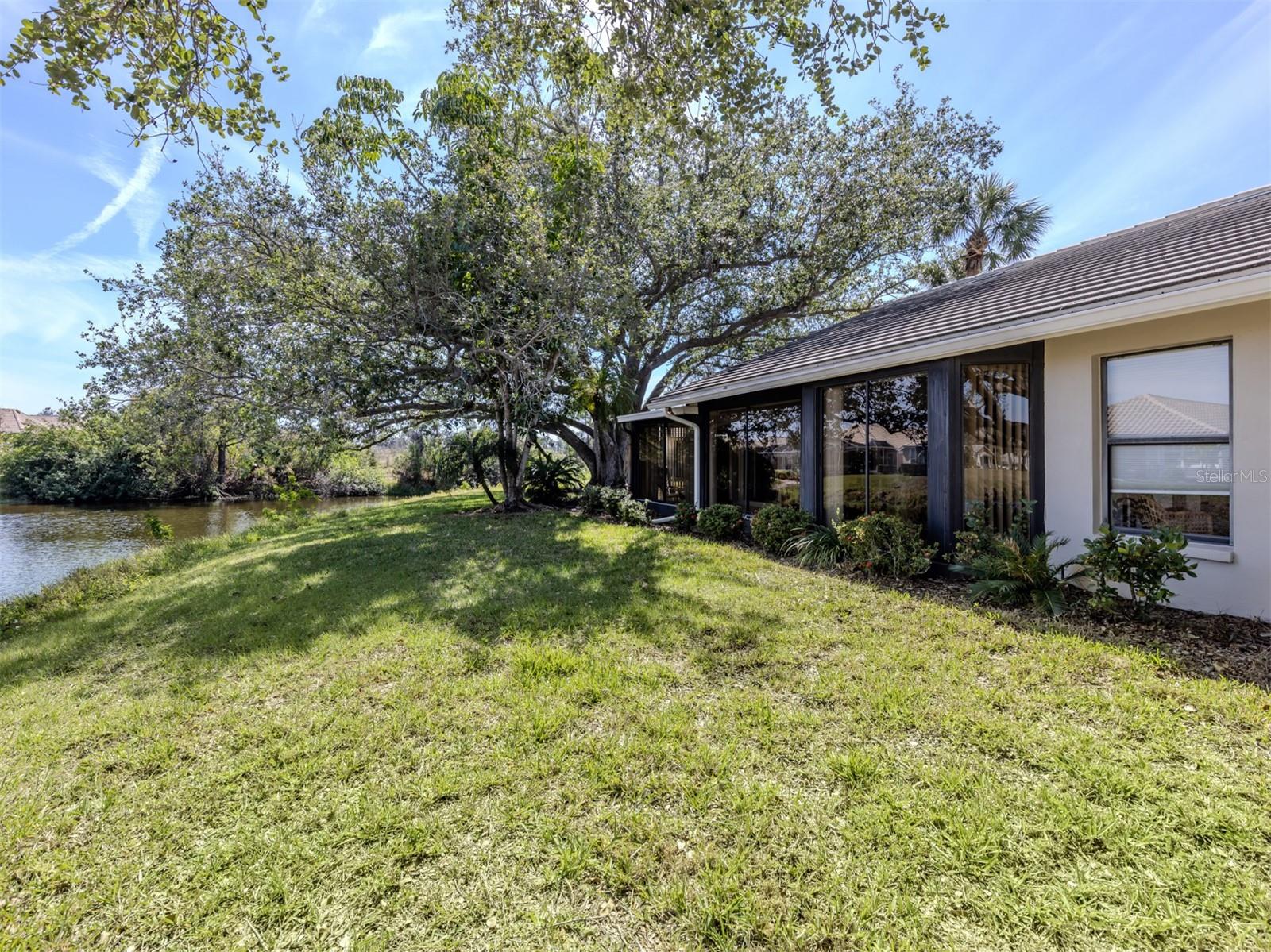 268 SOUTHAMPTON DR #309 — photo 9