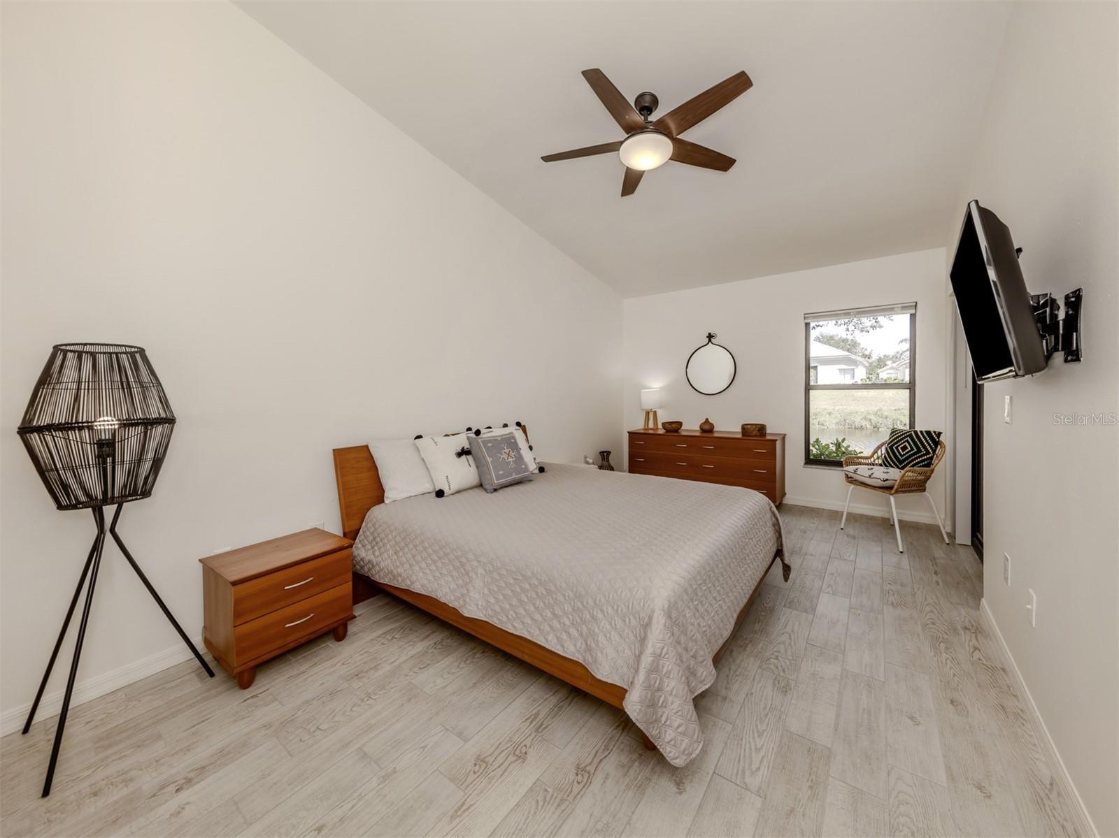 268 SOUTHAMPTON DR #309 — photo 12