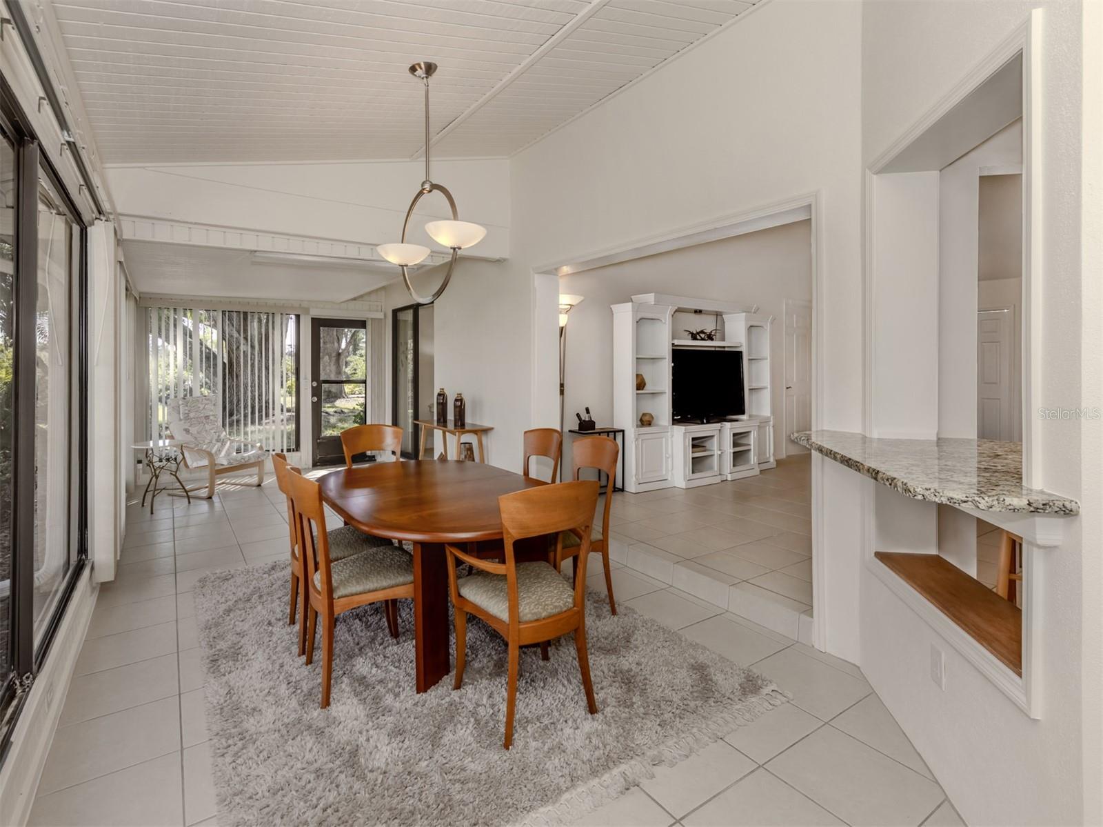 268 SOUTHAMPTON DR #309 — photo 22