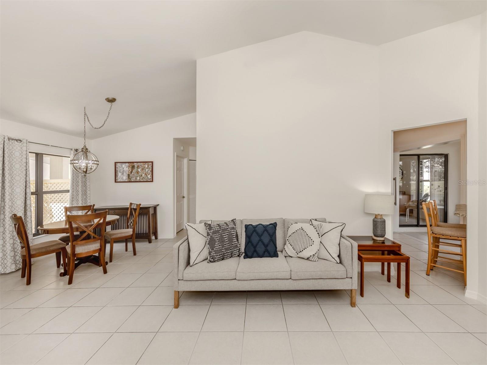 268 SOUTHAMPTON DR #309 — photo 26