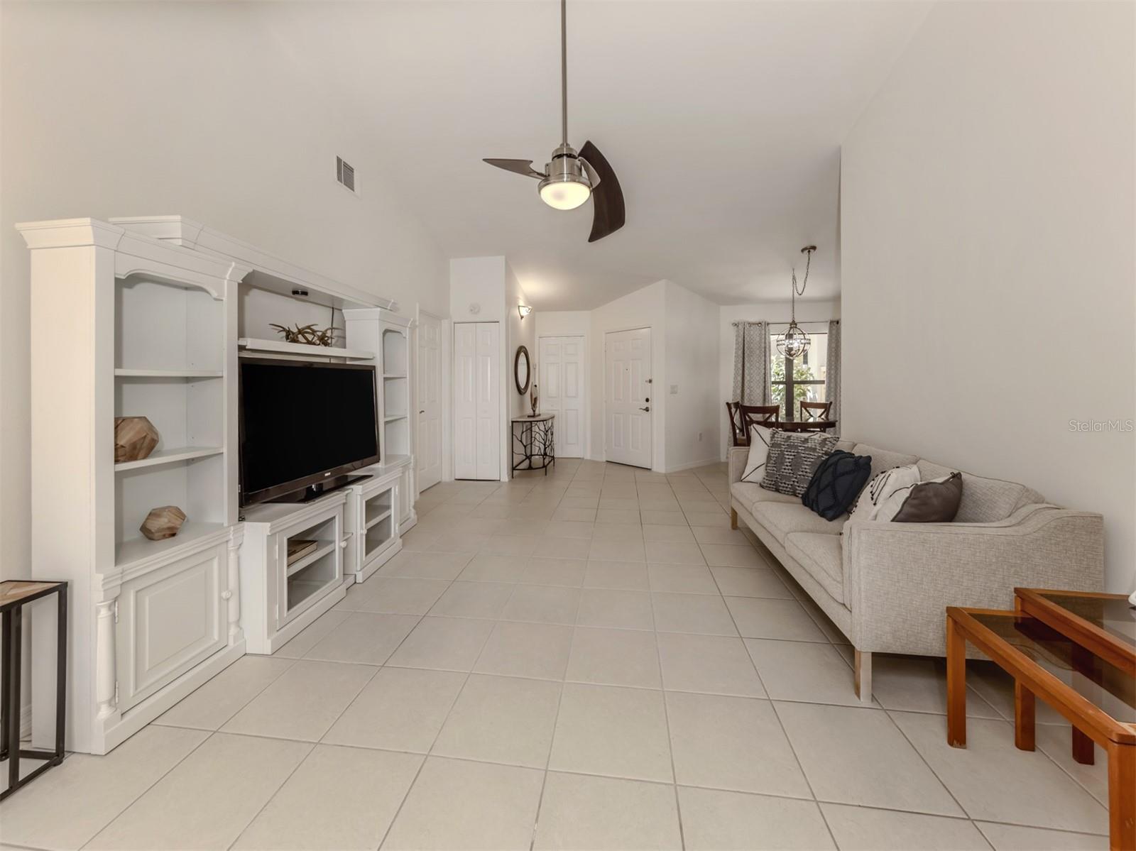 268 SOUTHAMPTON DR #309 — photo 11