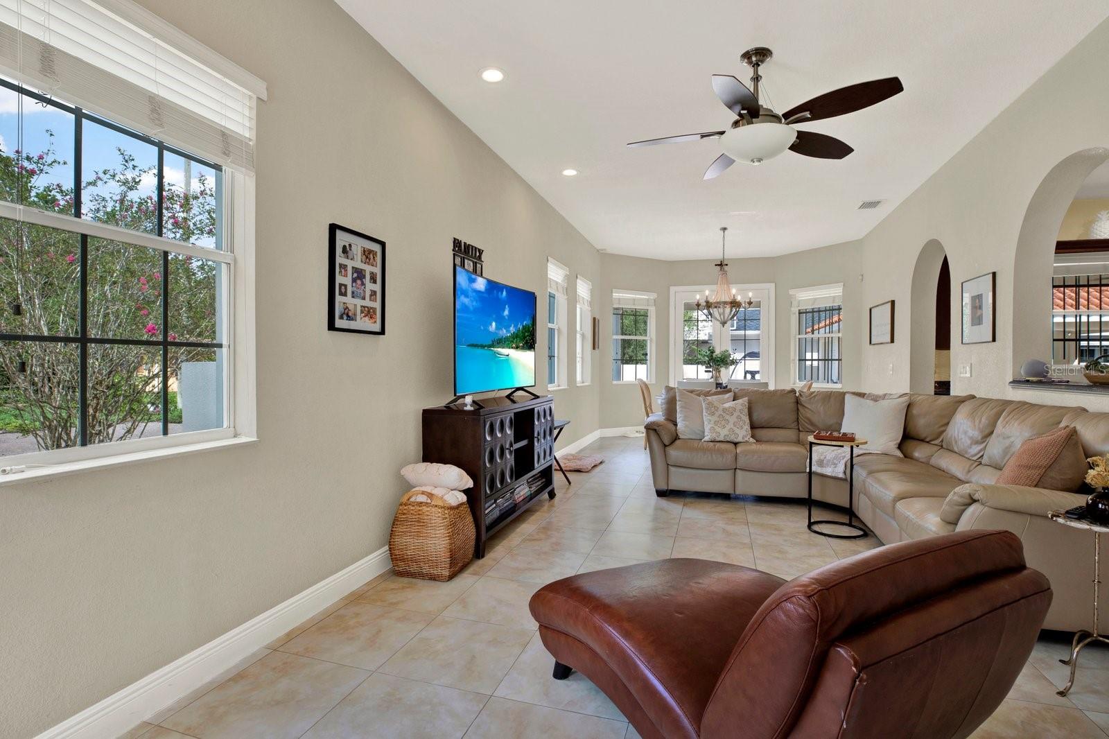 2721 N ROYAL CT — photo 21