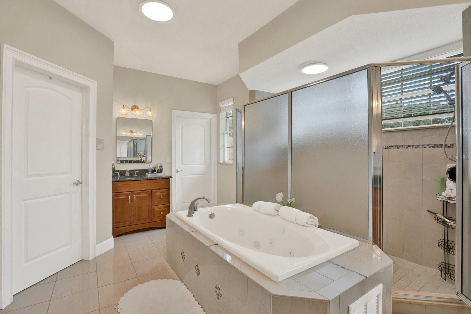 2721 N ROYAL CT — photo 32