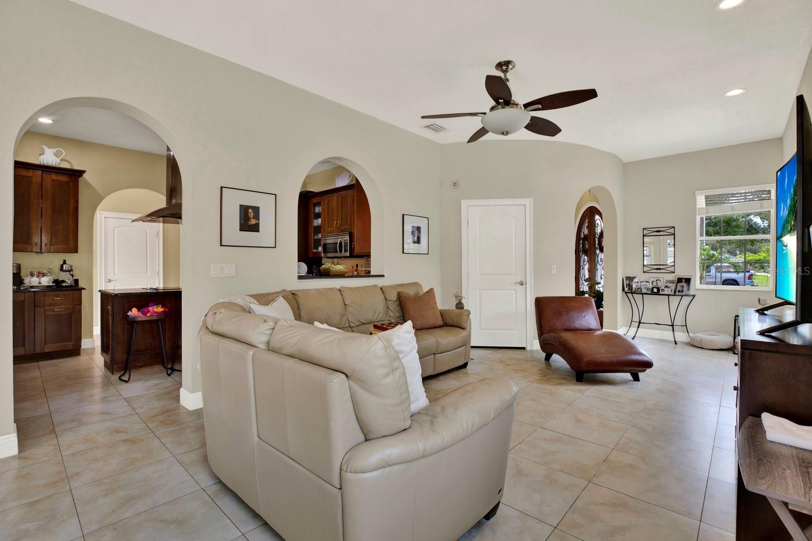 2721 N ROYAL CT — photo 19