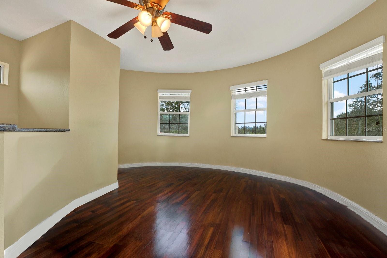2721 N ROYAL CT — photo 34