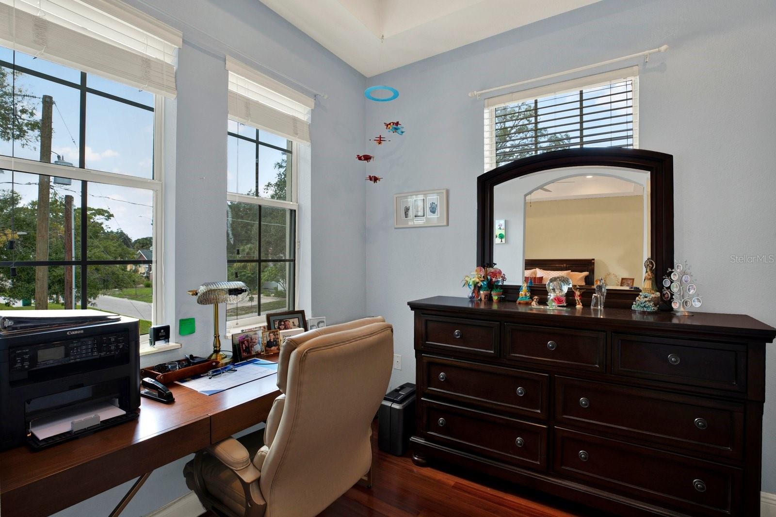 2721 N ROYAL CT — photo 31
