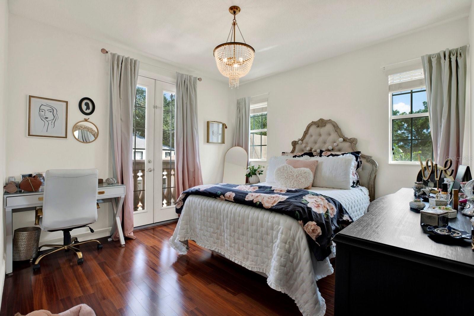 2721 N ROYAL CT — photo 35