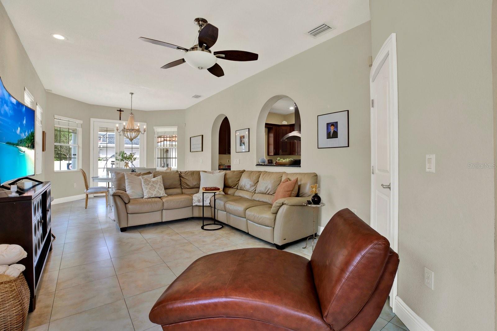 2721 N ROYAL CT — photo 22