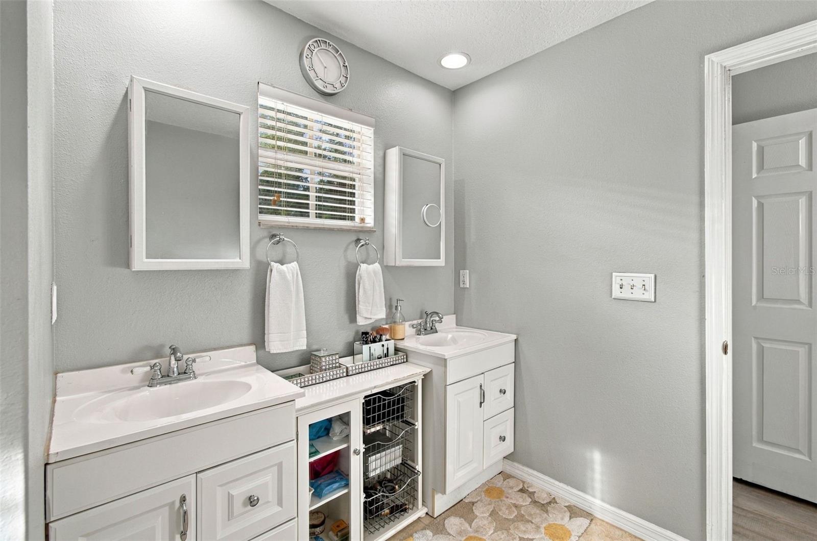 2801 W SAN ISIDRO ST — photo 41