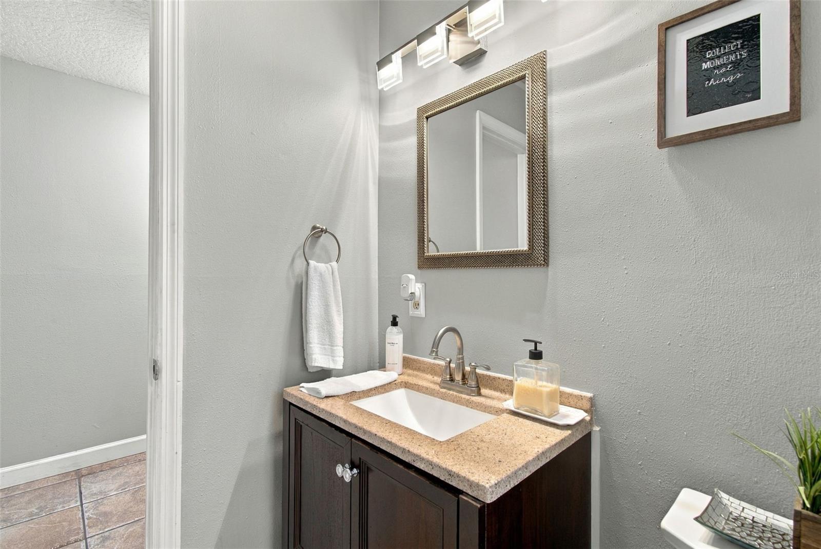 2801 W SAN ISIDRO ST — photo 28