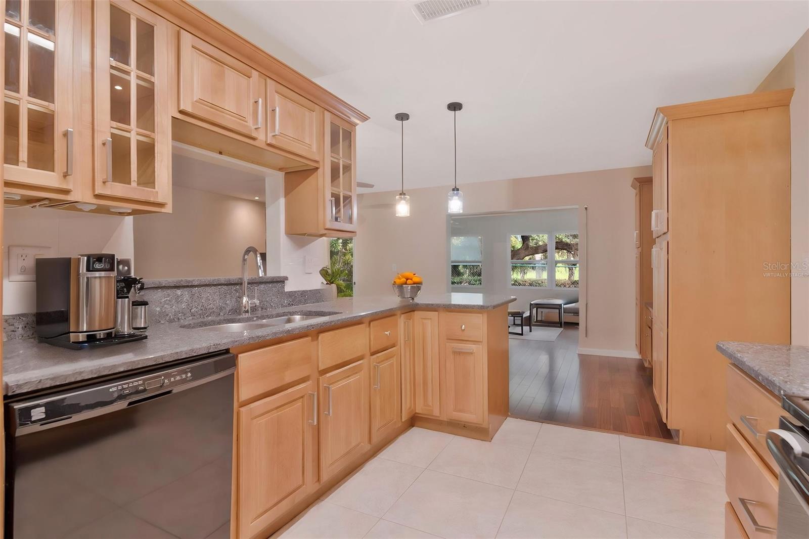 1967 BECKETT LAKE DR — photo 4
