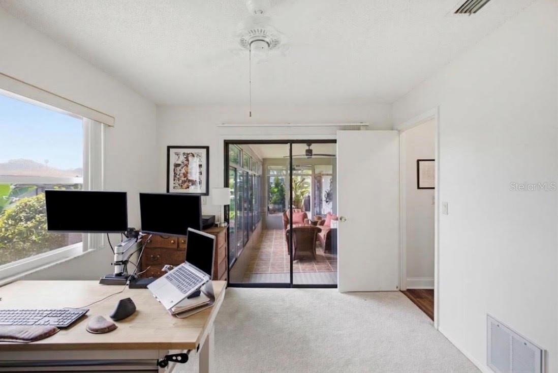 3379 HYDE PARK DR — photo 30