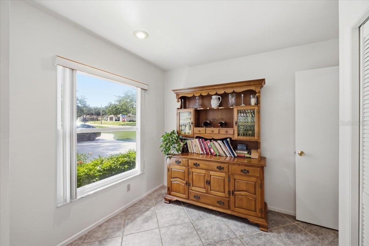 3379 HYDE PARK DR — photo 17