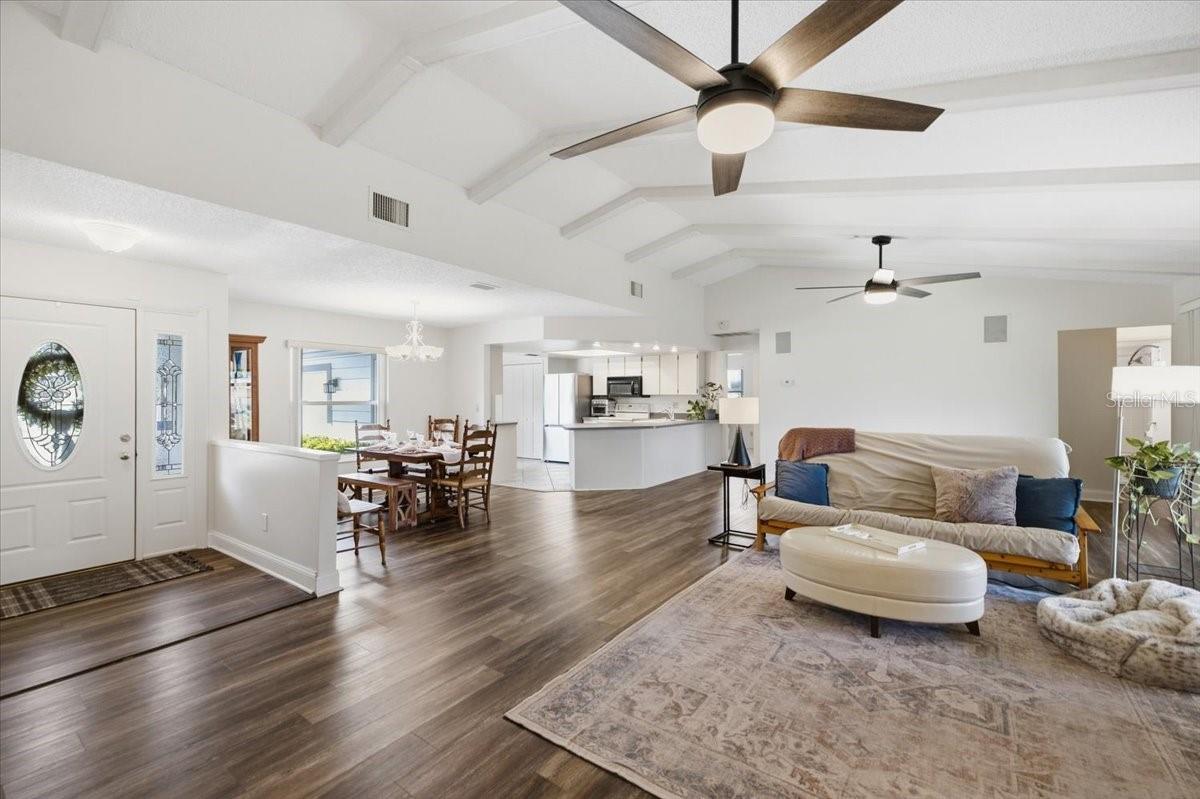 3379 HYDE PARK DR — photo 5
