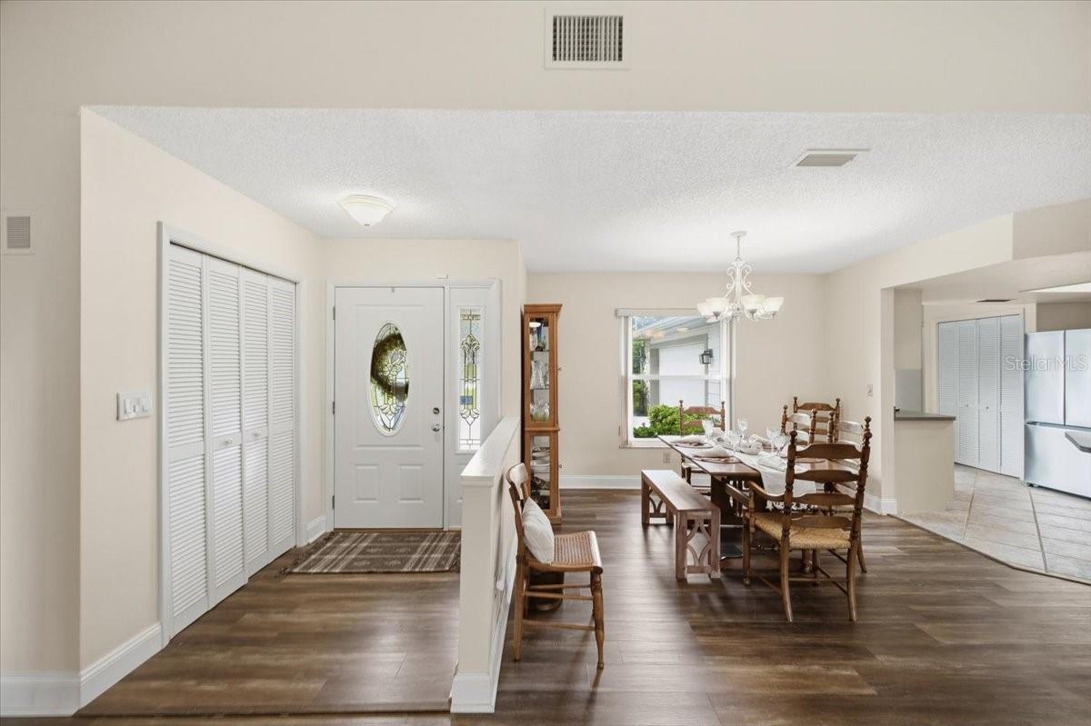 3379 HYDE PARK DR — photo 6