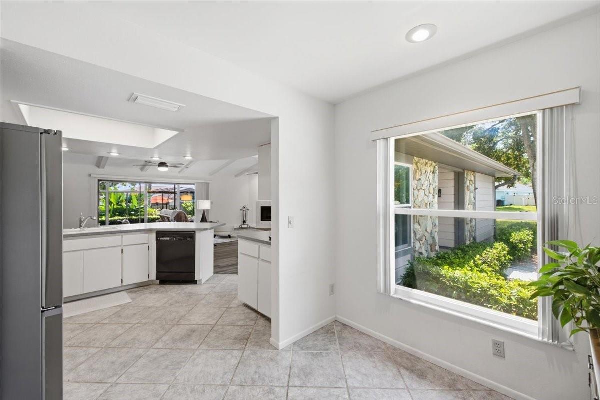 3379 HYDE PARK DR — photo 18