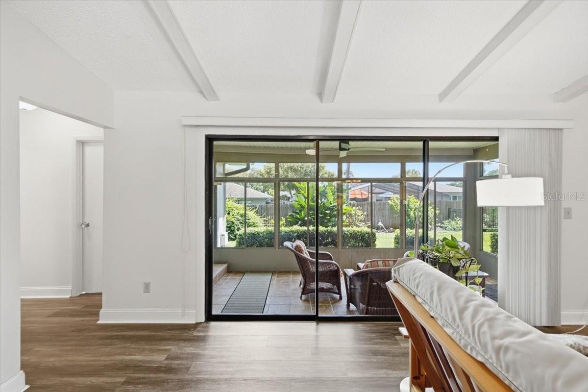 3379 HYDE PARK DR — photo 16