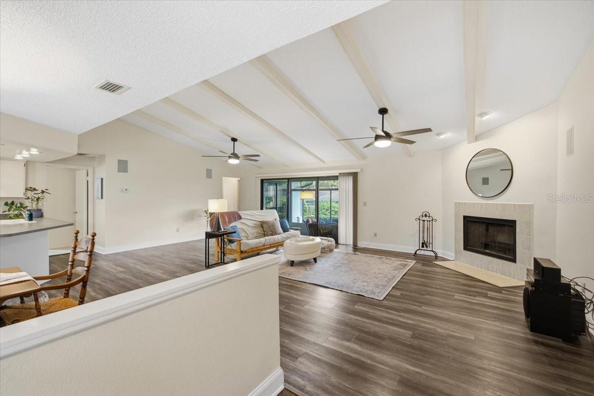 3379 HYDE PARK DR — photo 7