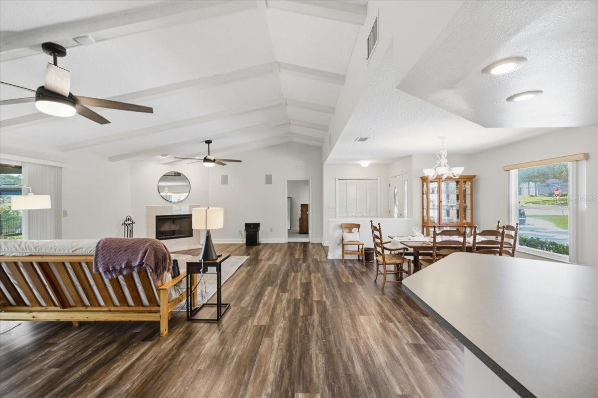 3379 HYDE PARK DR — photo 13