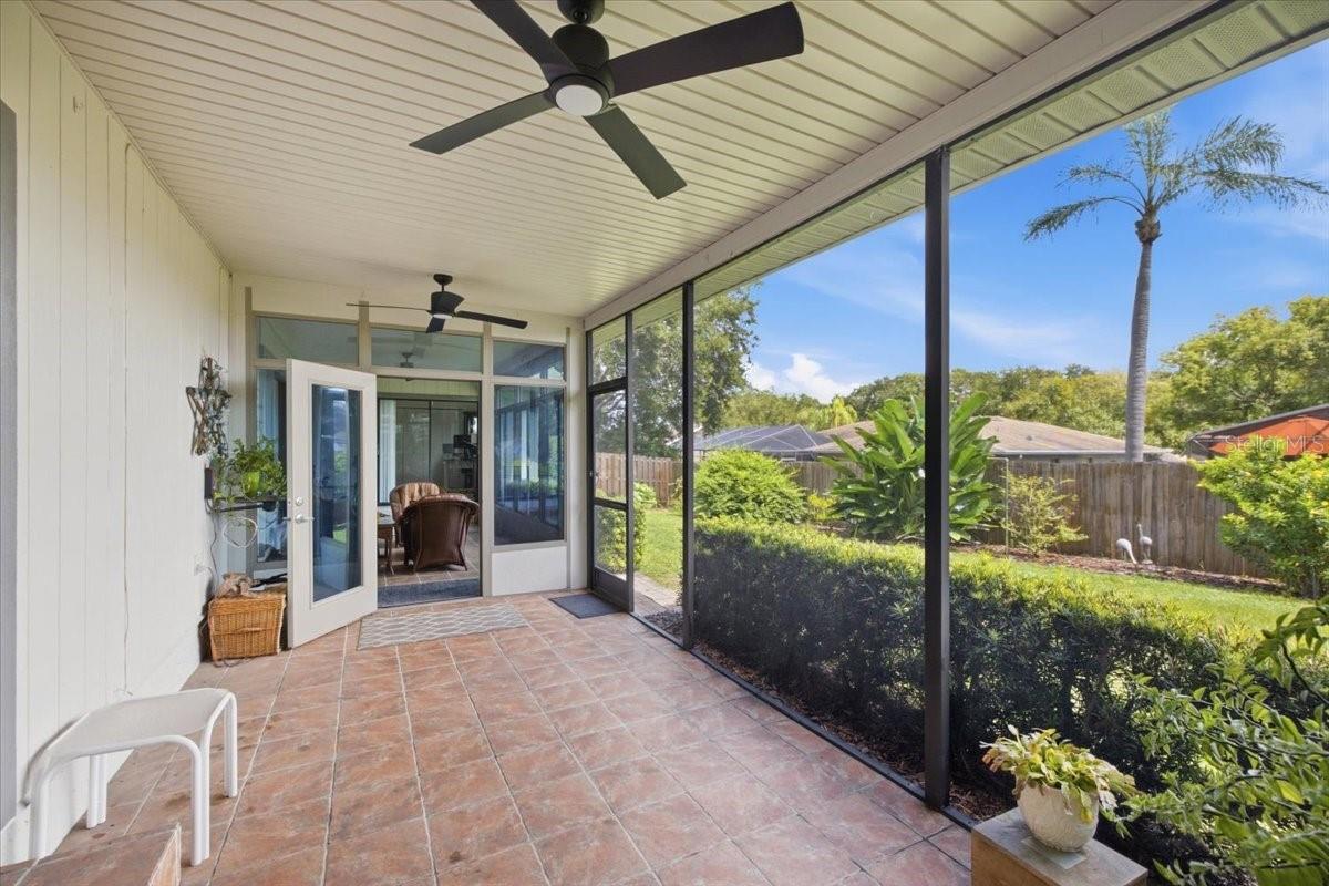 3379 HYDE PARK DR — photo 36