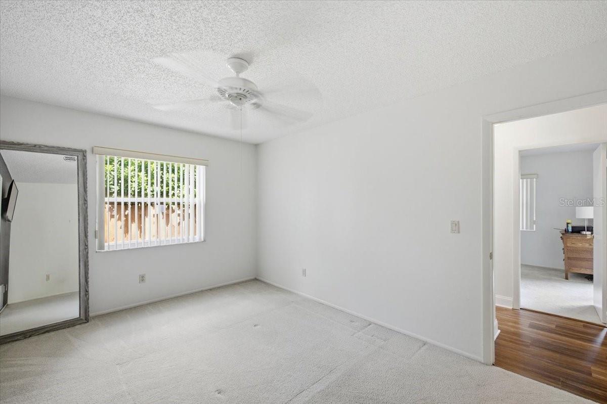 3379 HYDE PARK DR — photo 32