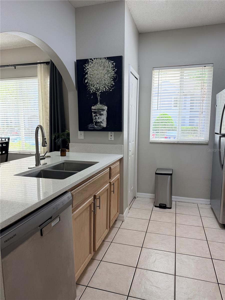 18120 PARADISE POINT DR — photo 5