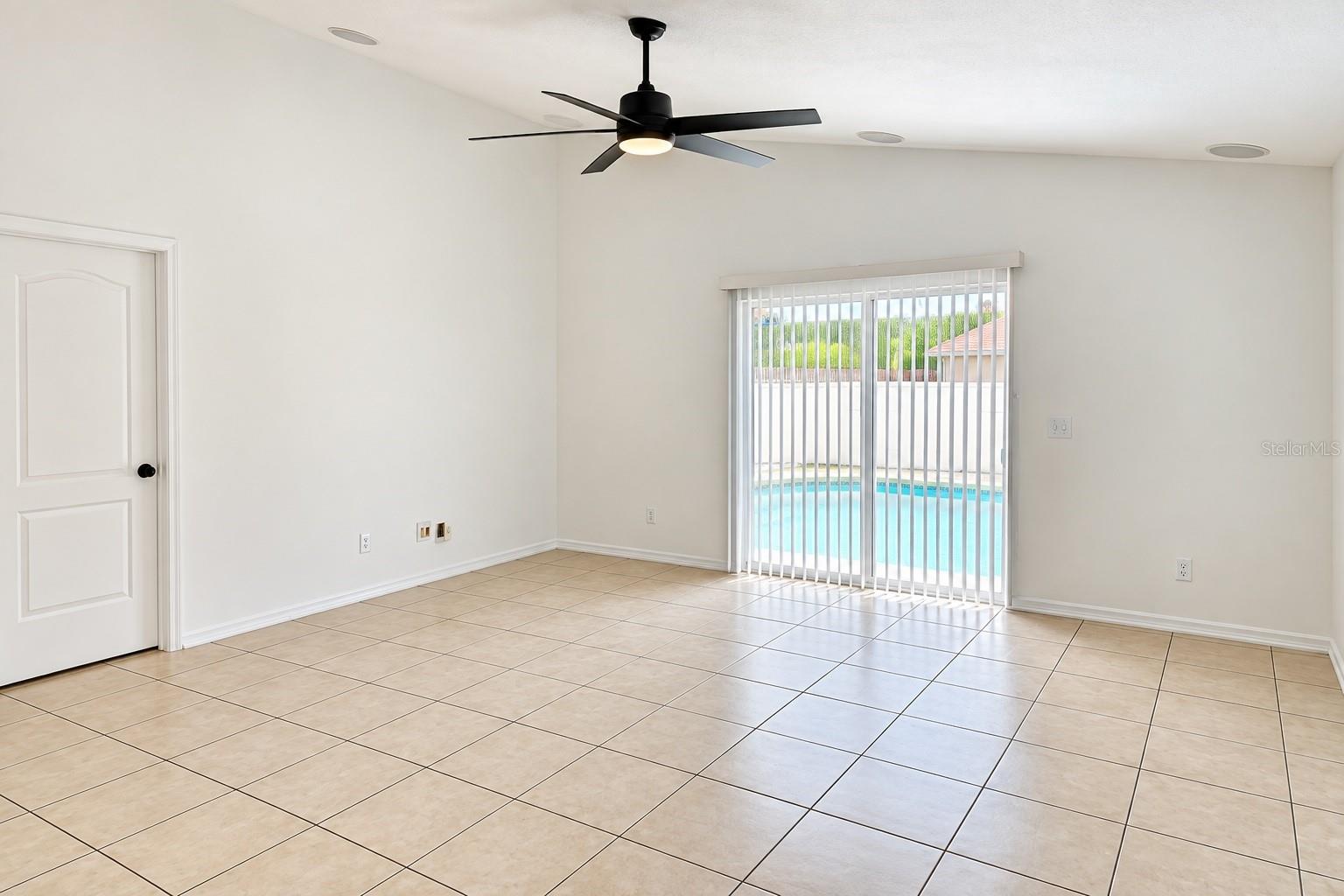 905 ROCKY MOUNTAIN CT — photo 8