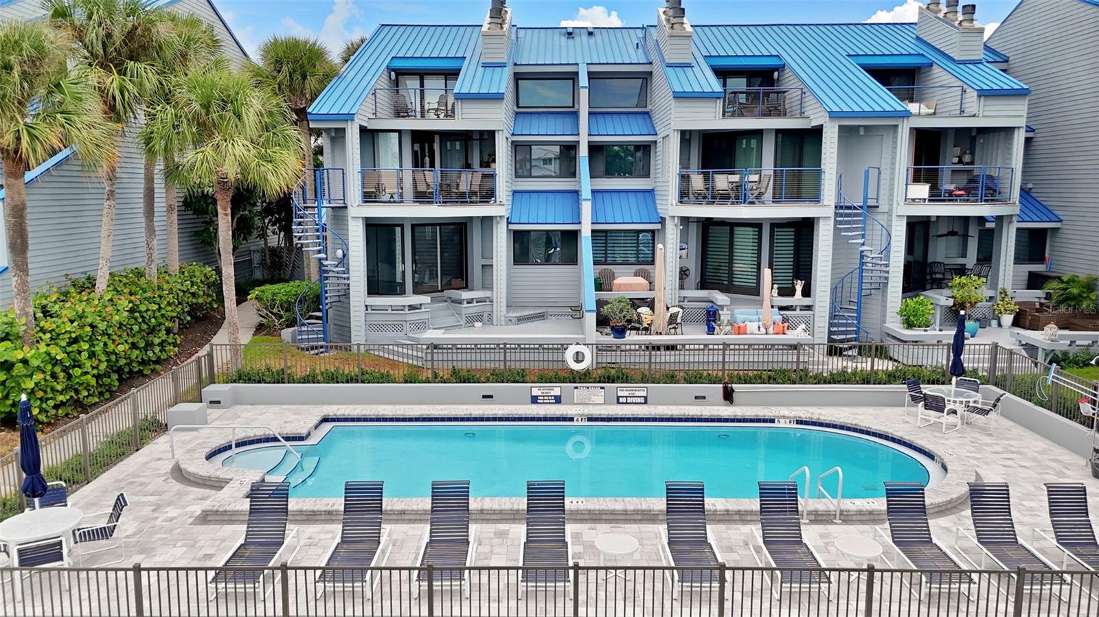 910 PINELLAS BAYWAY S #107 — photo 2
