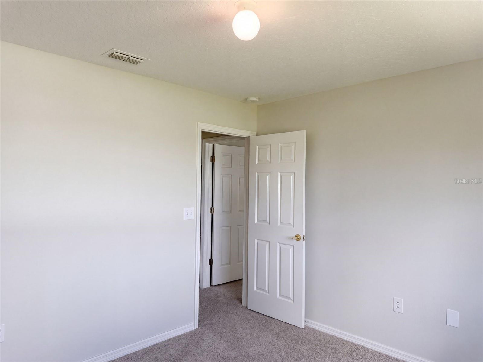 4920 TRINIDAD DR — photo 17