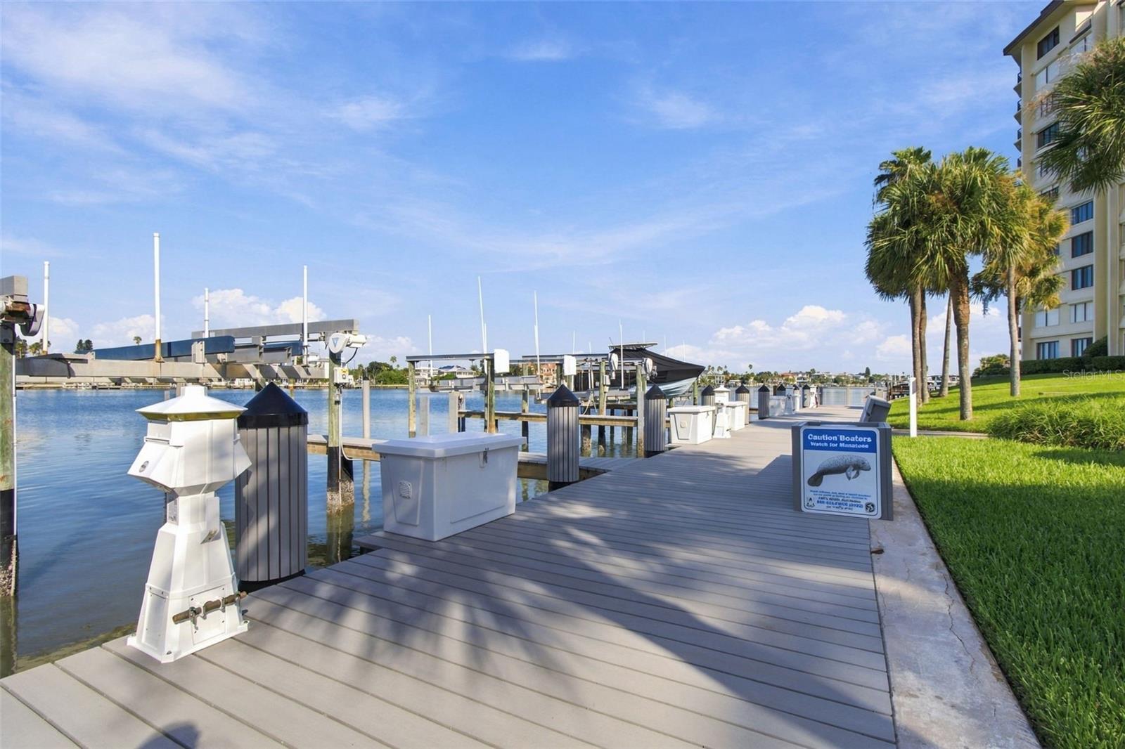 690 ISLAND WAY #511 — photo 41