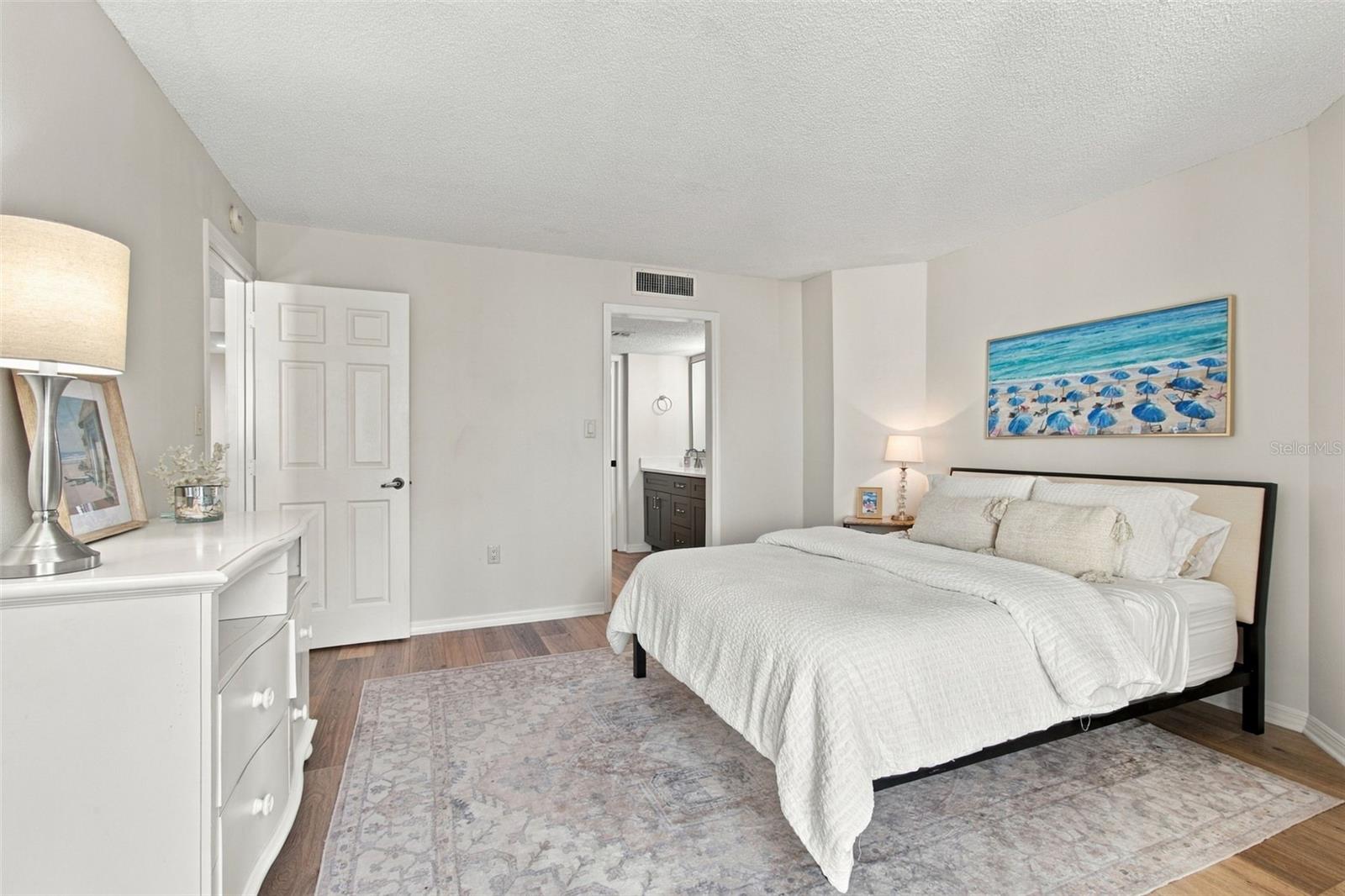 690 ISLAND WAY #511 — photo 28